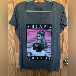 Ariana Grande T-shirt NWOT